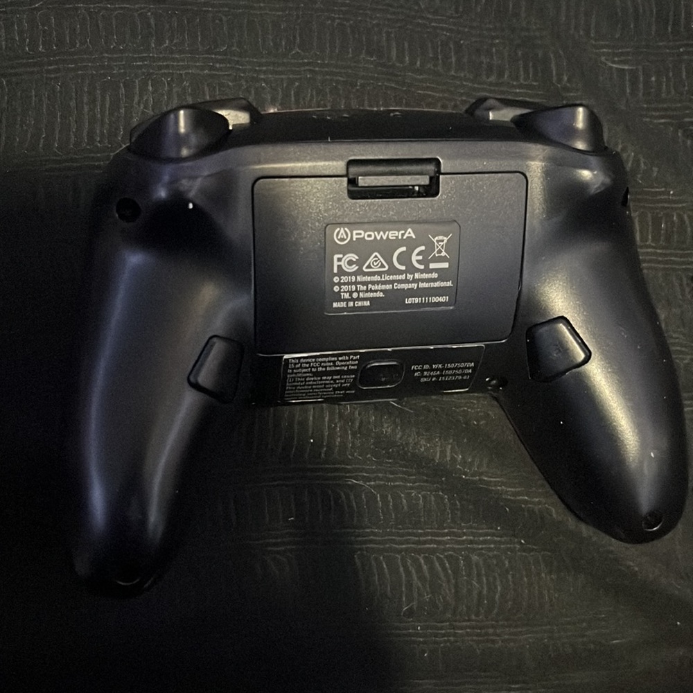 Nintendo Switch Pro Controllers. Pokémon - Picture 4 of 6